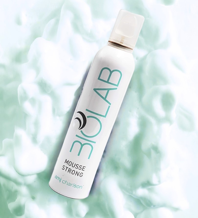 BIOLAB Strong Mousse: la forza invisibile per un look che dura